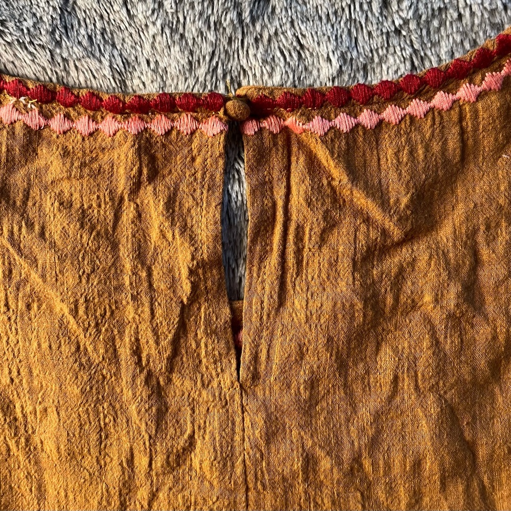 Andree by Unit Embroidered Blouse Large - Picture 9 of 9